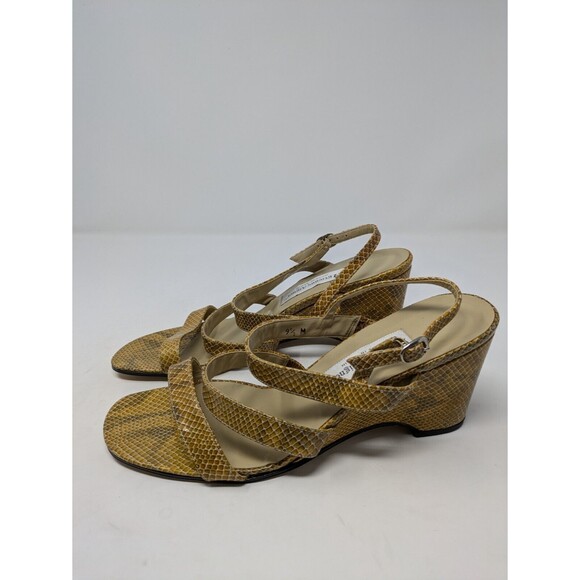 Etienne Aigner Charm Snakeskin Embossed Leather Wedges Gold Tan Sandals 9.5M - Picture 3 of 8